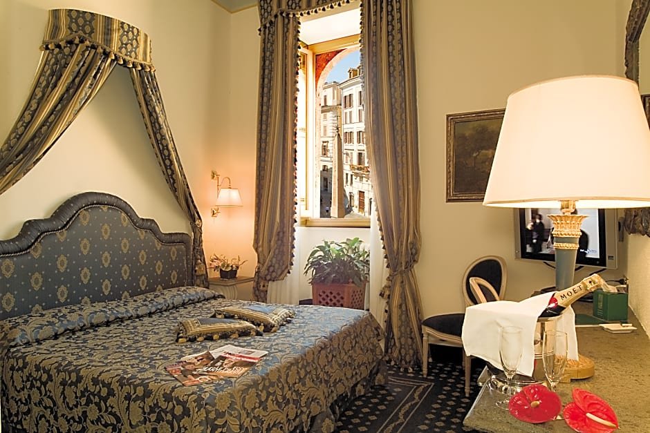 Фото Antico Albergo del Sole al Pantheon