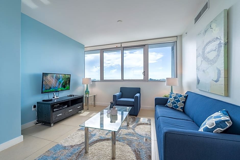 Фото Churchill Suites Monte Carlo Miami Beach