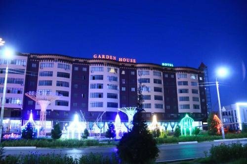 Гостиница Garden House в Навои