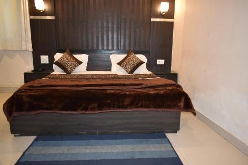 Фото Hotel Himalayan