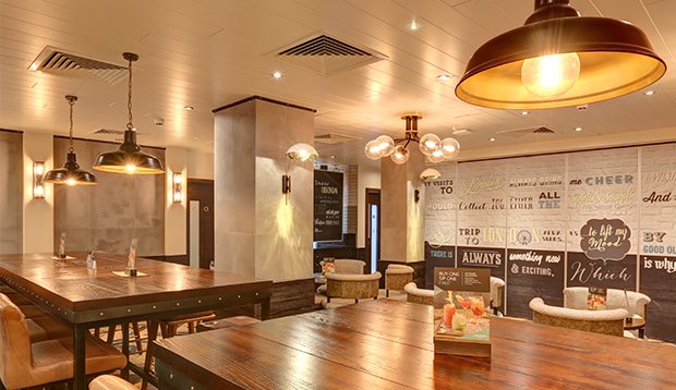 Фото Hub by Premier Inn London Westminster Abbey Hotel