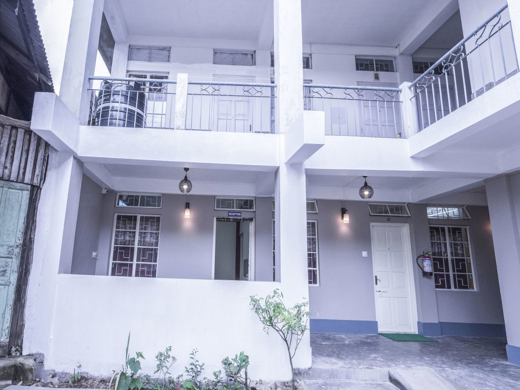 Фото Oyo 16152 Home Away Home