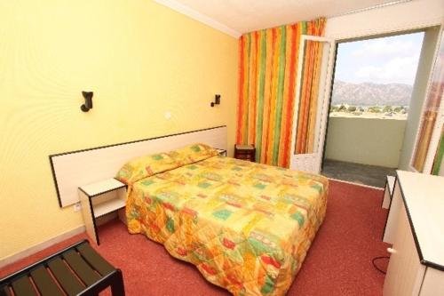 Фото Madame Mere