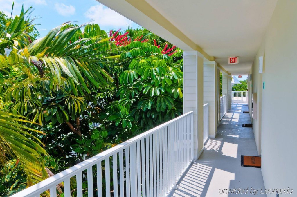 Фото Silver Palms Inn