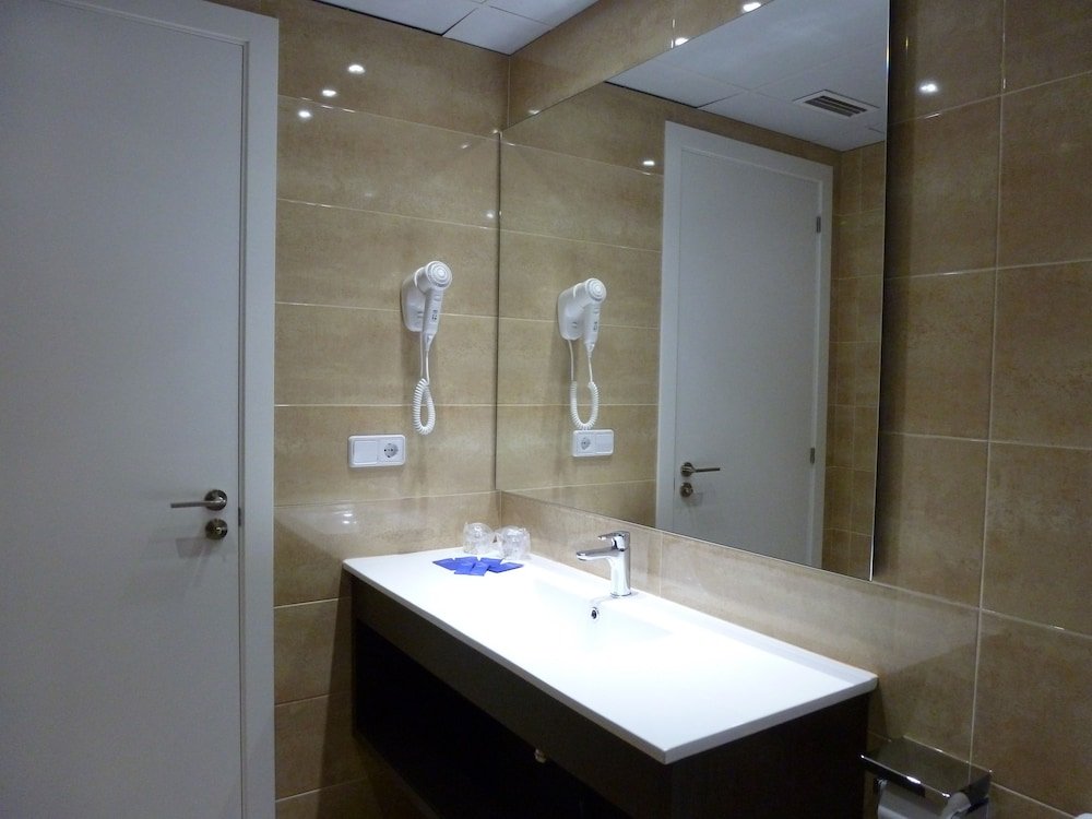 Фото Hotel La Carolina