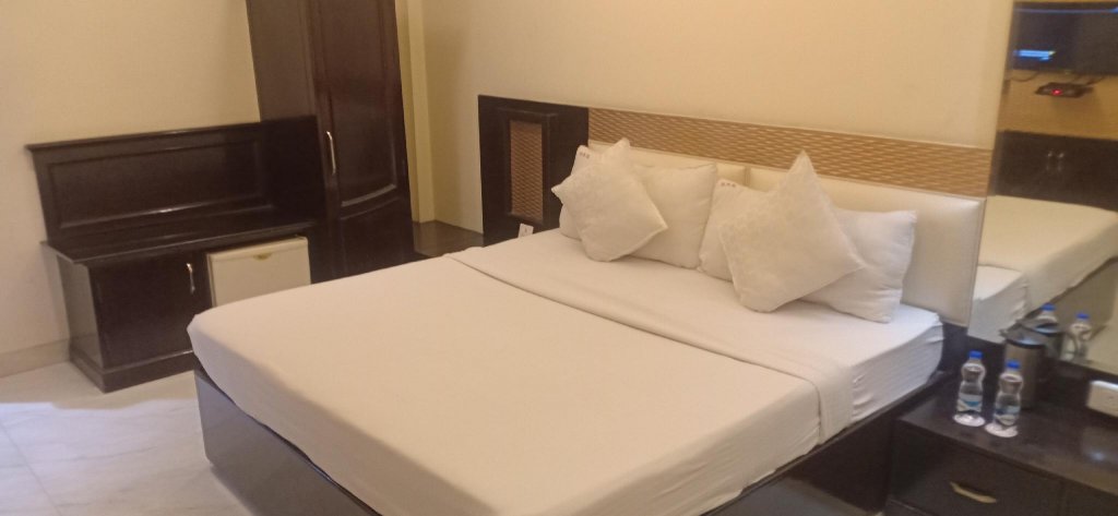 Фото Hotel Nagpal Regency