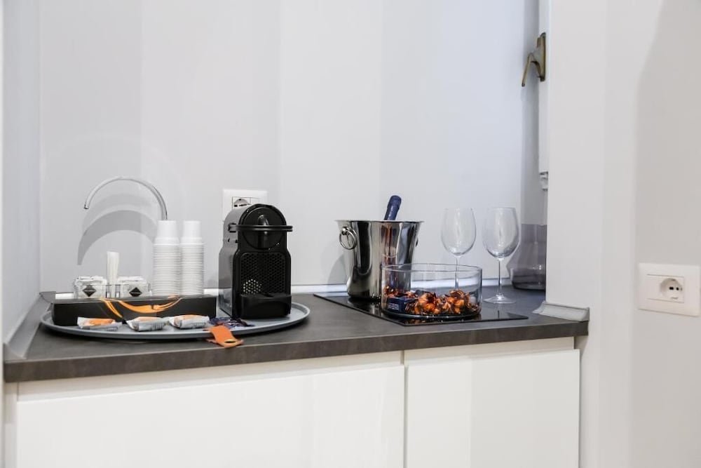 Фото Opera Private Suites