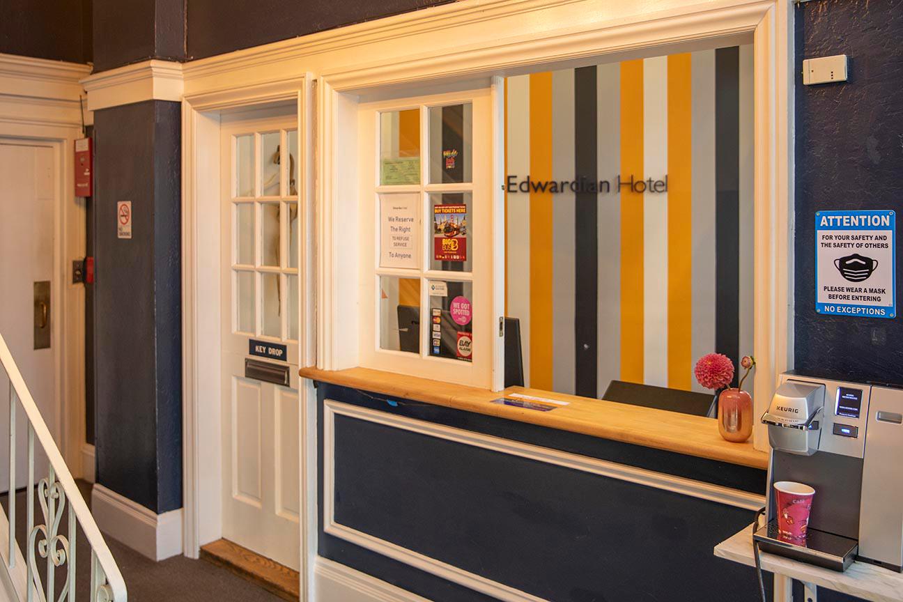 Фото отеля 1