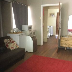 Corella Creek Country Farm Stay (Queensland), hotel