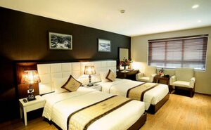 Гостиница Skylark Hotel