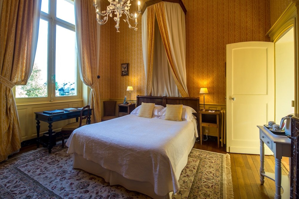 Фото Hotel Chateau De Verrieres & SPA