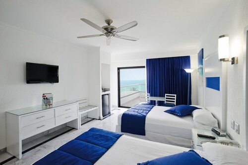 Гостиница Hotel Riu Caribe в Канкуне