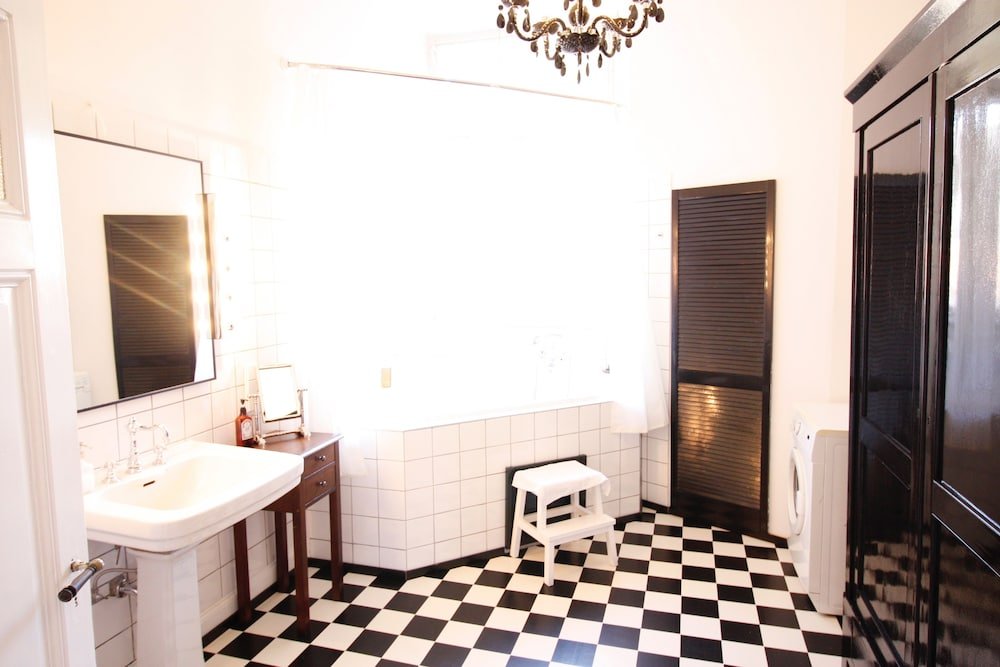 Фото Boutique Charme Apartments 14