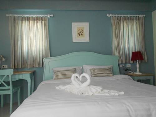 Фото A Little Villa