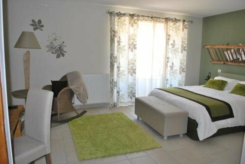 Гостиница Chambres d'hôtes La Leva в Ла-Туре-дю-Пене