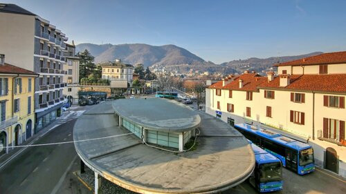 Гостиница Italianway - Piazza Amendola 14 в Комо