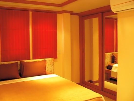 Фото Rouge Service Apartments