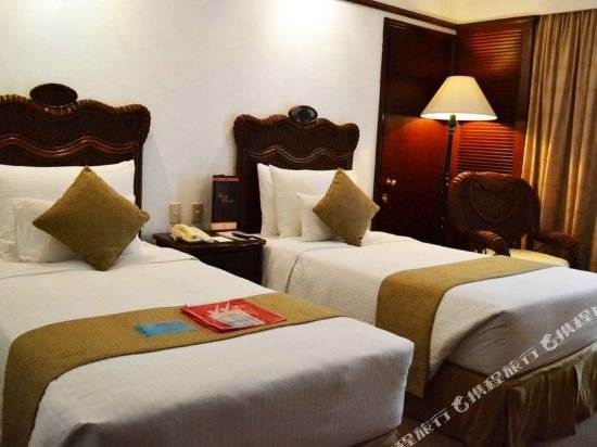 Фото Waterfront Airport Hotel & Casino