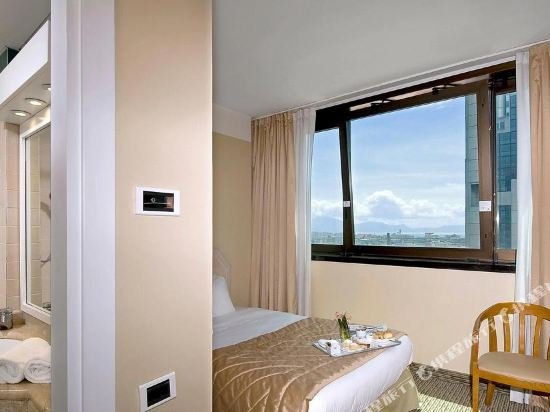 Фото Holiday Inn Naples, an Ihg Hotel