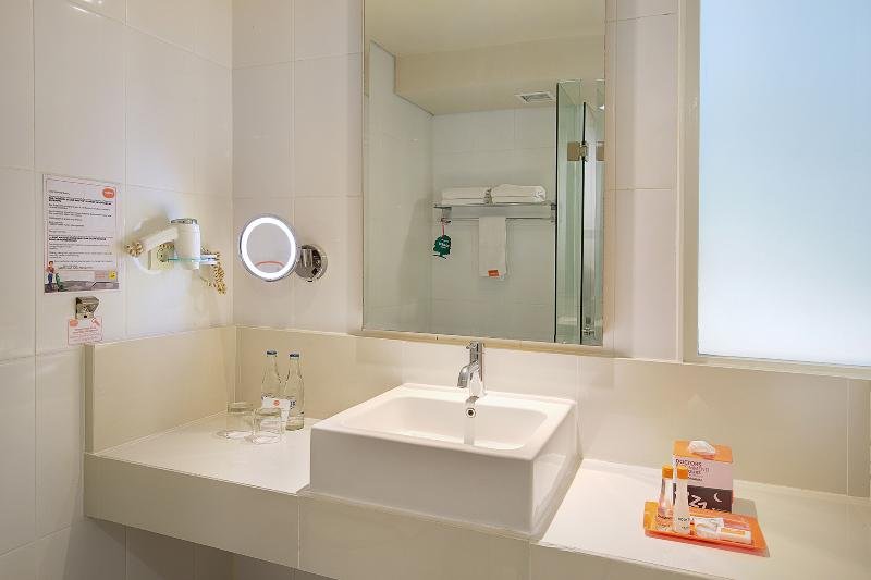 Фото Harris Hotel Kuta Tuban Bali