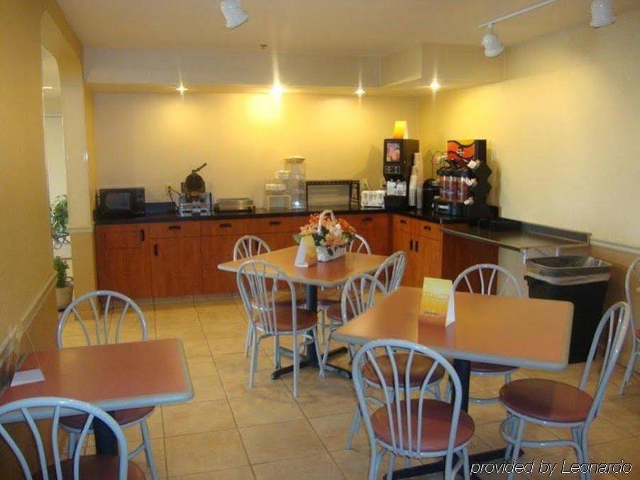 Фото Americas Best Value Inn Manteca