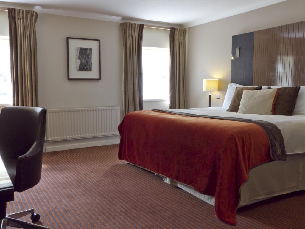 Фото De Vere Latimer Estate