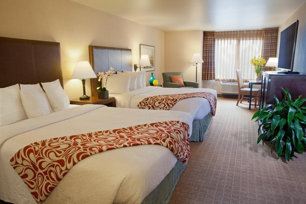 Фото Silver Cloud Inn Redmond Bellevue