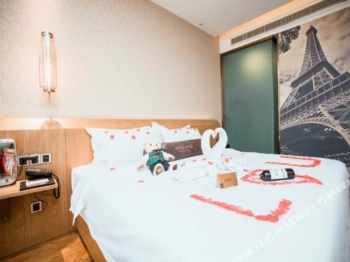Гостиница James Joyce Coffetel Chengdu Qingbaijiang Branch