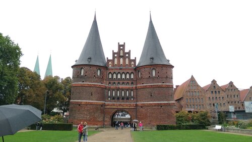 Entertainment center Хольстентор, Lubek, photo