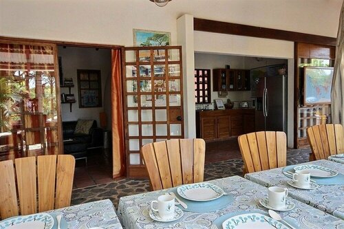 Гостиница The Beach Bungalows Tamarindo B&b