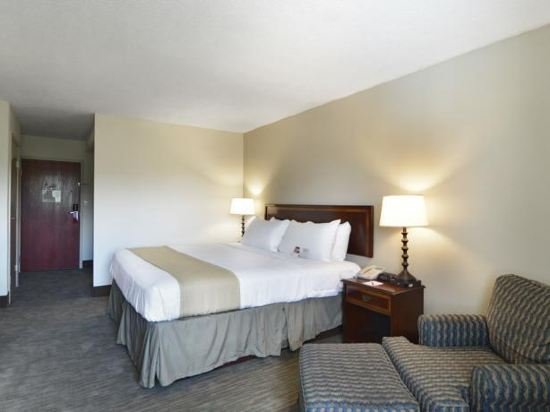 Фото Wyndham Garden Tallahassee Capitol