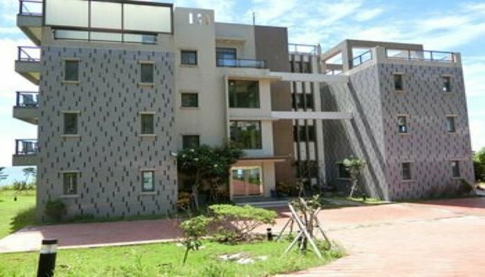 Гостиница Whitecaps Hostel