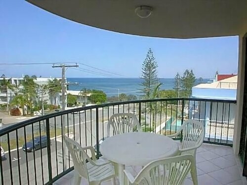 Гостиница Meridian Caloundra Accommodation