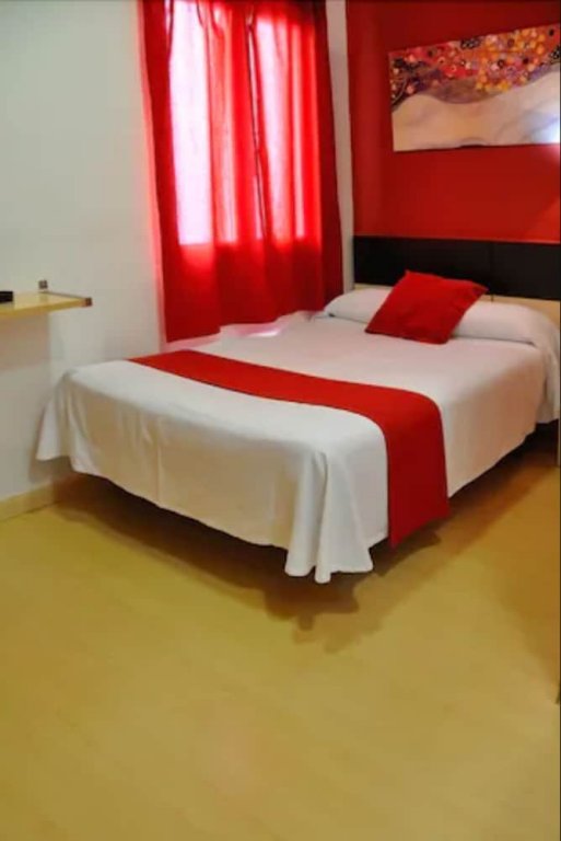 Фото Hostal Falfes
