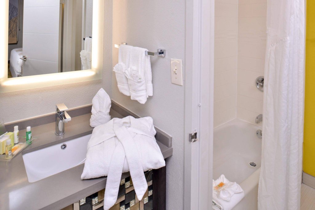 Фото Holiday Inn Richardson, an Ihg Hotel