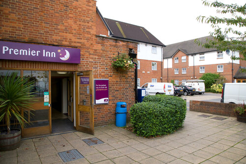 Гостиница Premier Inn London Harrow в Лондоне