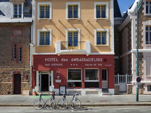 отель Hotel Ambassadeurs