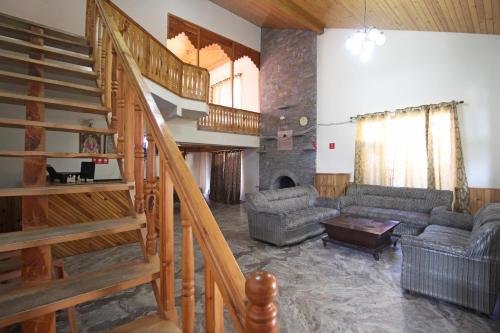 Фото Oyo 7579 Roo Cottage