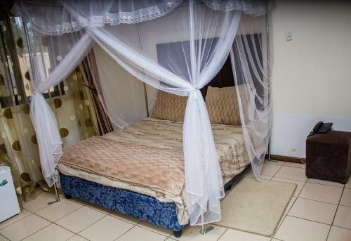 Гостиница Rugems Executive Lodge в Лусаке