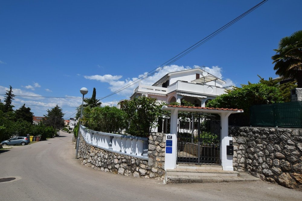 Фото Apartments Bogović