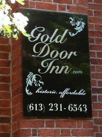 Гостиница Gold Door Inn в Оттаве