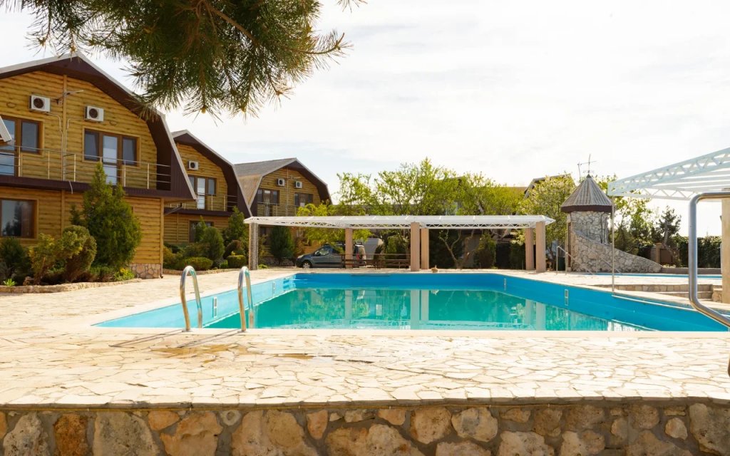 Фото отеля 1