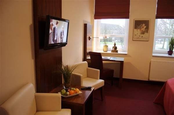 Фото Adena Hotel