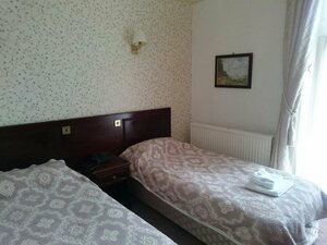 Fieldways (England, Wiltshire County, Trowbridge, Hilperton Road), hotel