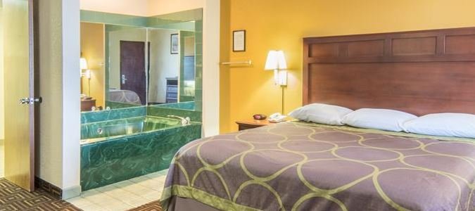 Фото Super 8 by Wyndham Seguin