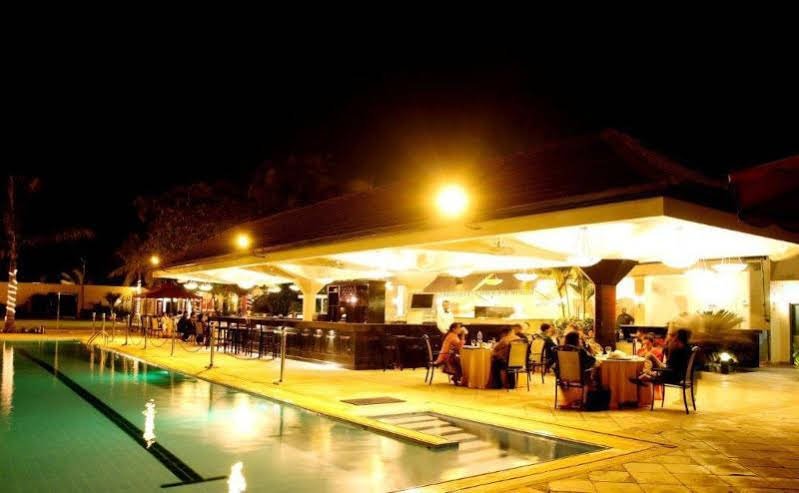 Фото Ramada Plaza by Wyndham Karachi Airport Hotel