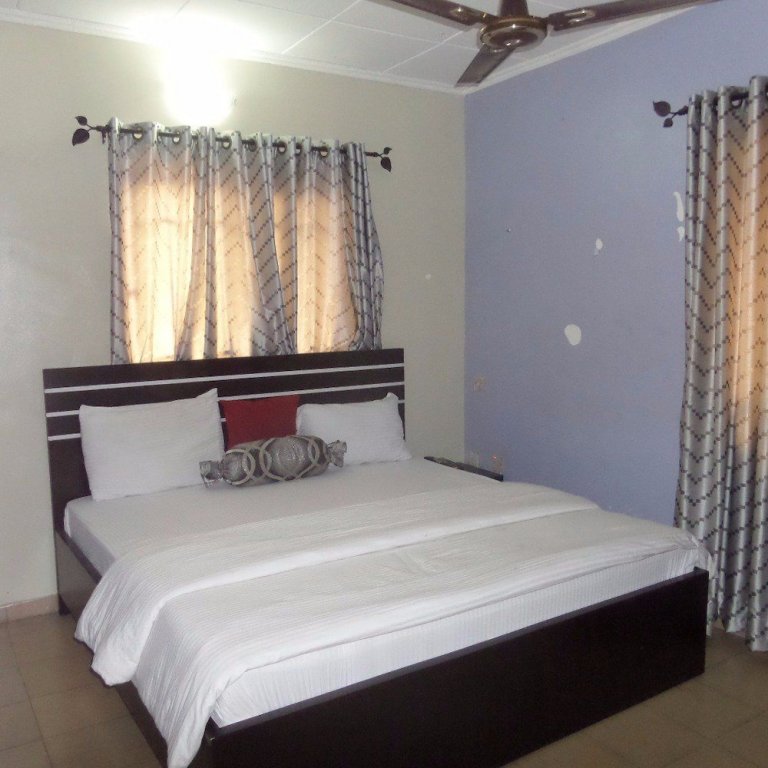 Фото Banilux Guest House