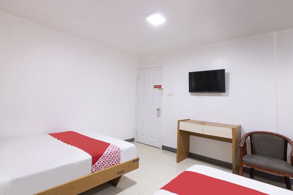 Фото Oyo 416 Lucky Hotel