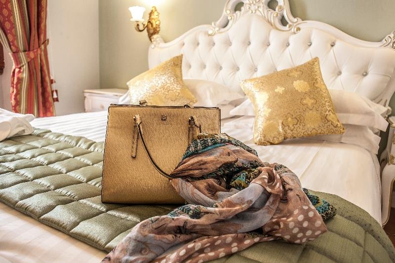 Фото Villa Royal