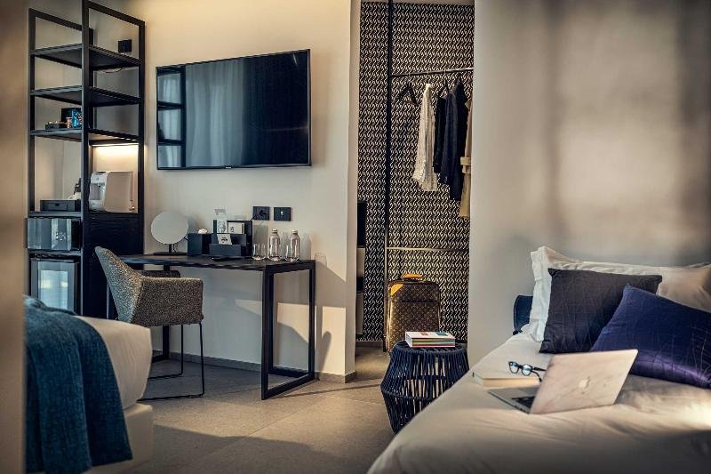 Фото J44 Lifestyle hotel